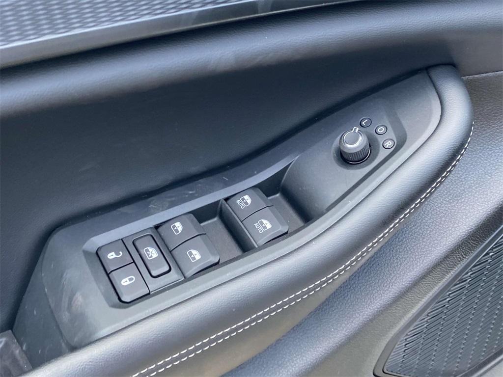new 2025 Jeep Grand Cherokee L car, priced at $38,495