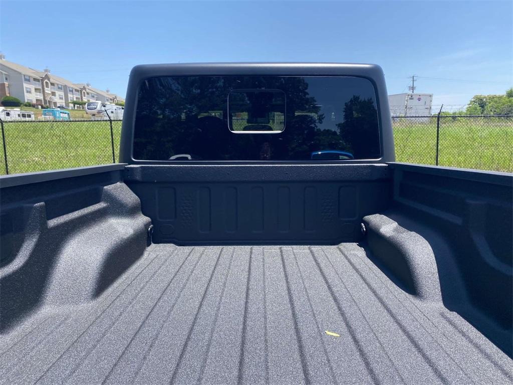 new 2025 Jeep Gladiator car, priced at $43,995