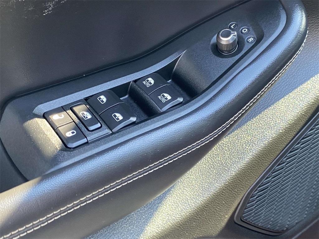 used 2023 Jeep Grand Cherokee L car, priced at $24,995