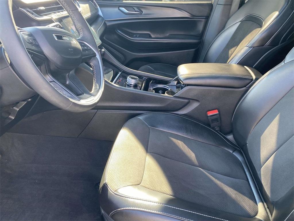 used 2023 Jeep Grand Cherokee L car, priced at $24,995