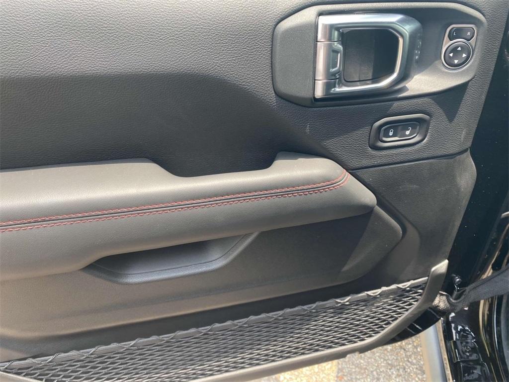 new 2025 Jeep Wrangler car, priced at $64,975