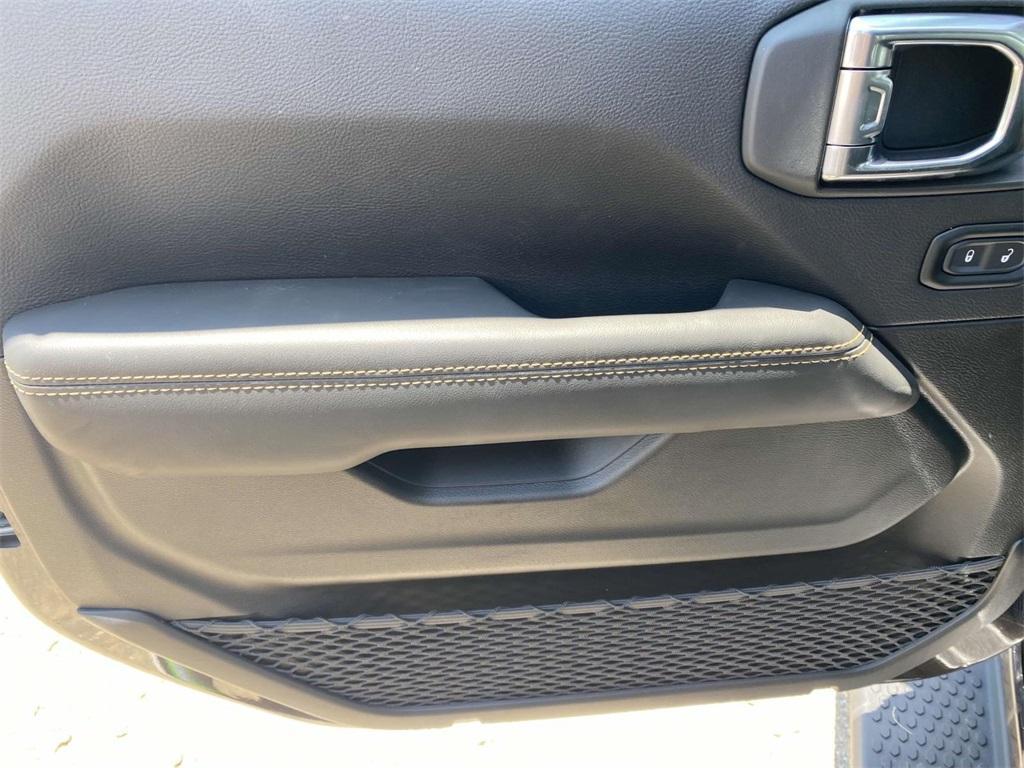 new 2025 Jeep Wrangler car, priced at $53,495