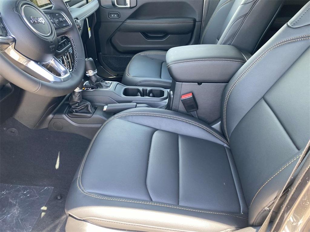 new 2025 Jeep Wrangler car, priced at $53,495