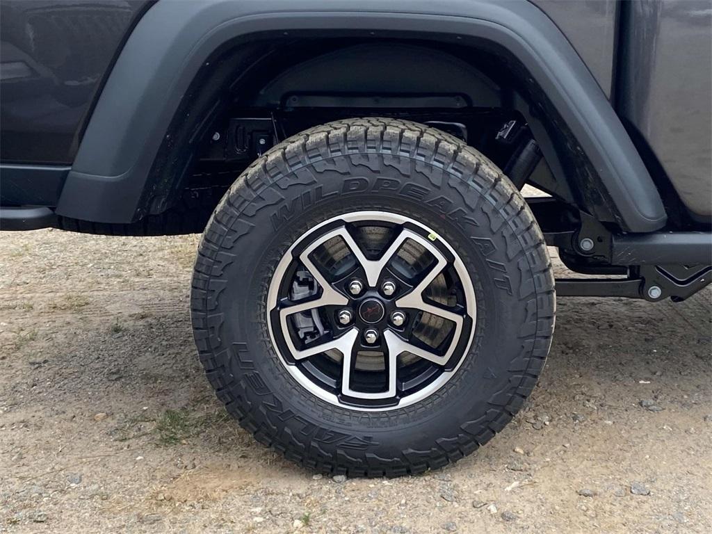 new 2025 Jeep Gladiator car, priced at $45,995