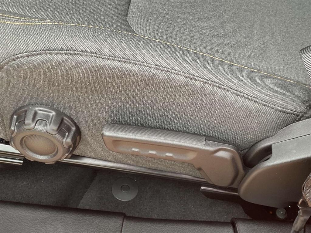 new 2025 Jeep Gladiator car, priced at $39,995