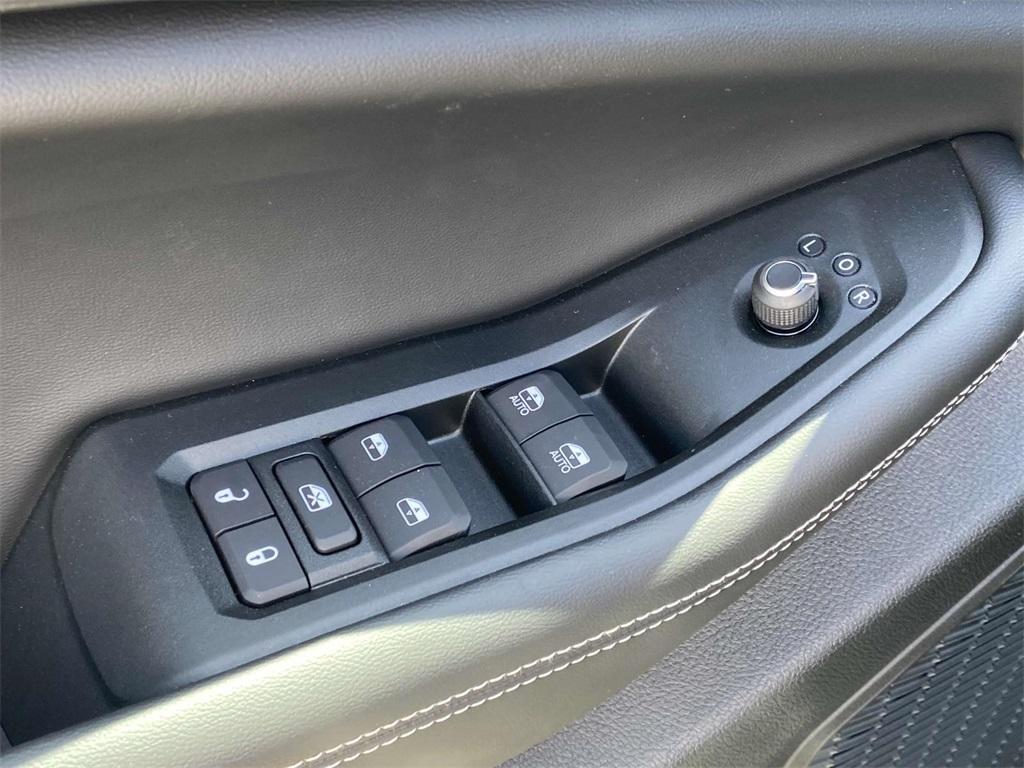 new 2025 Jeep Grand Cherokee L car, priced at $35,995