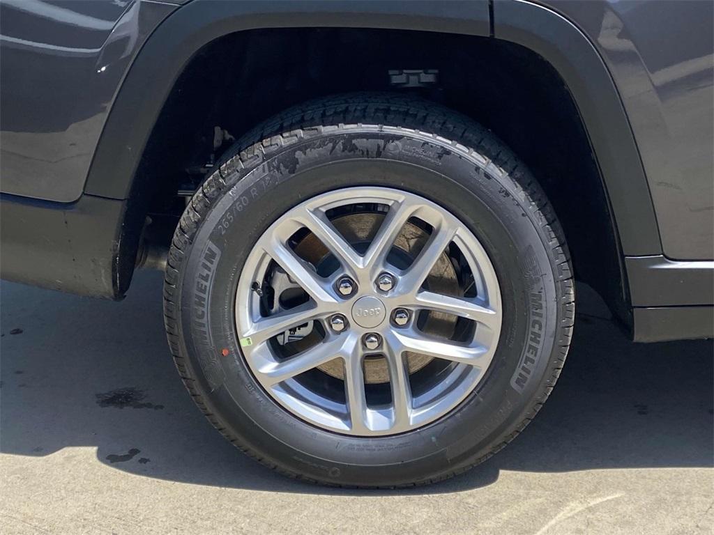 new 2025 Jeep Grand Cherokee L car, priced at $35,995