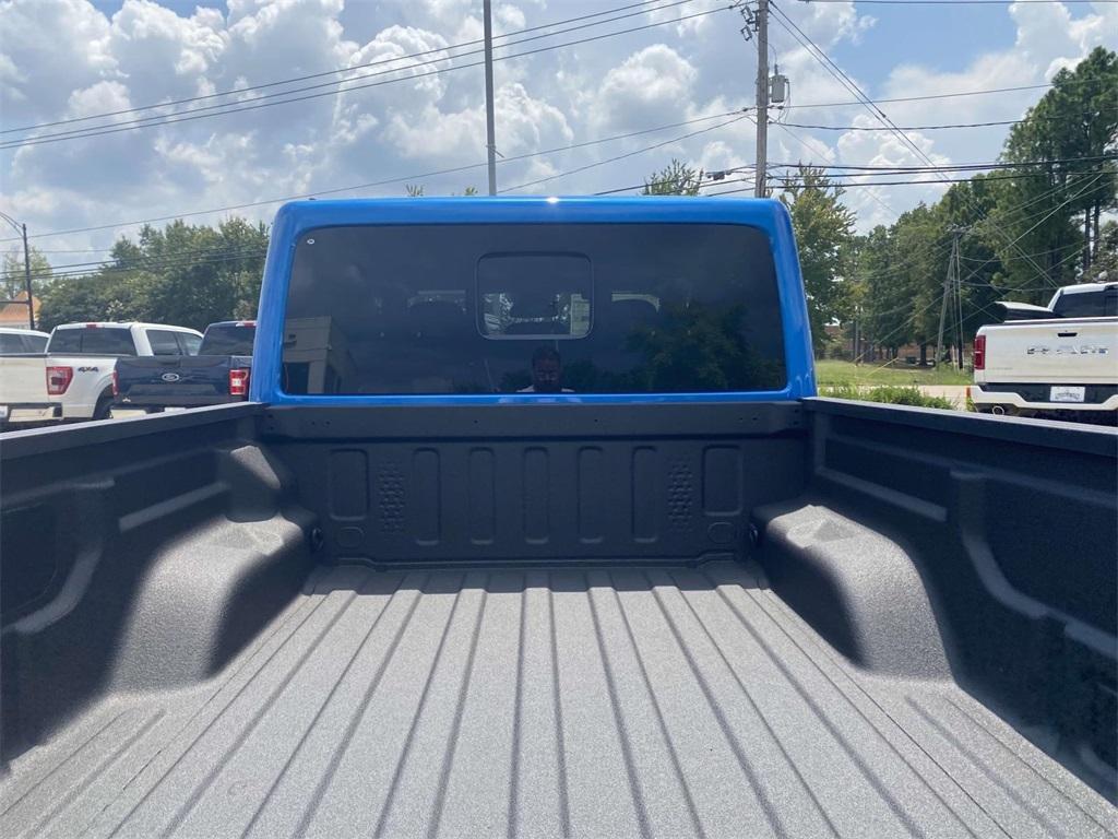 new 2025 Jeep Gladiator car, priced at $41,999
