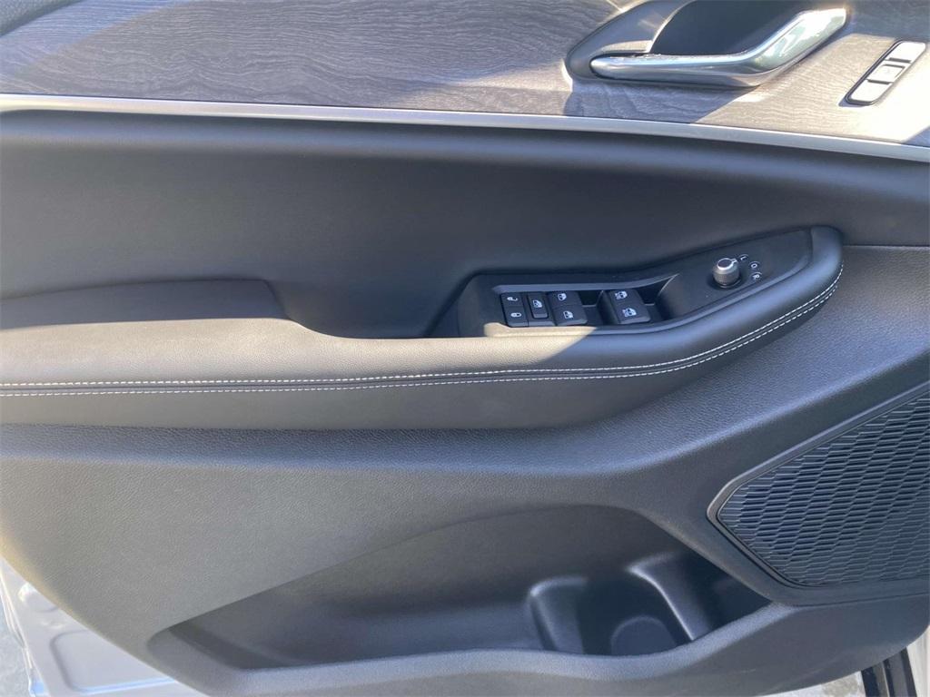 new 2025 Jeep Grand Cherokee car, priced at $37,381