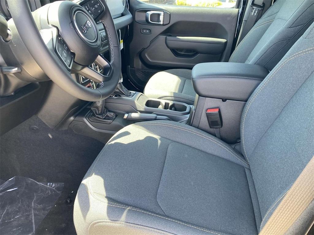 new 2025 Jeep Wrangler car, priced at $48,995