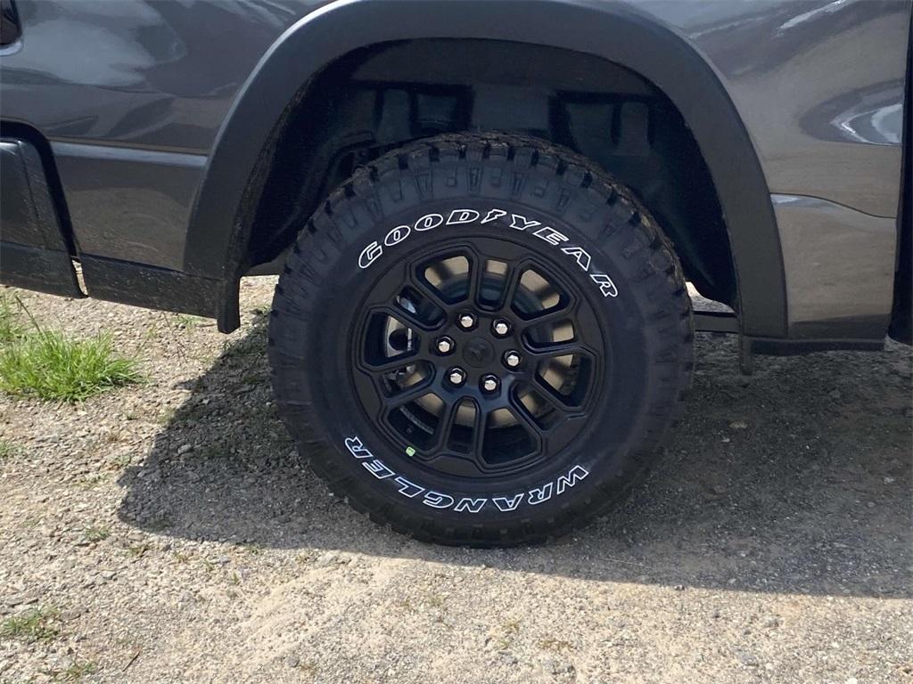 new 2025 Ram 1500 car, priced at $59,995