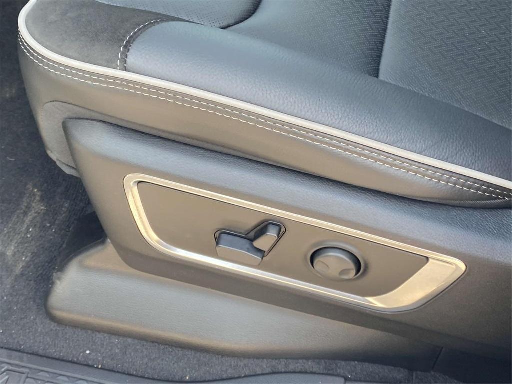 new 2025 Ram 1500 car, priced at $55,865