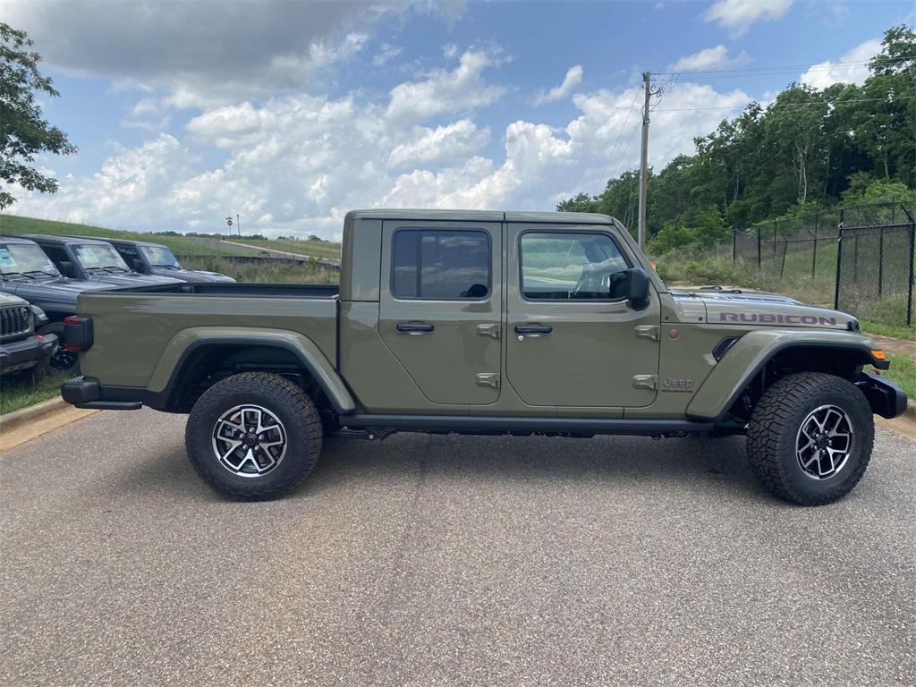 new 2025 Jeep Gladiator car, priced at $46,995