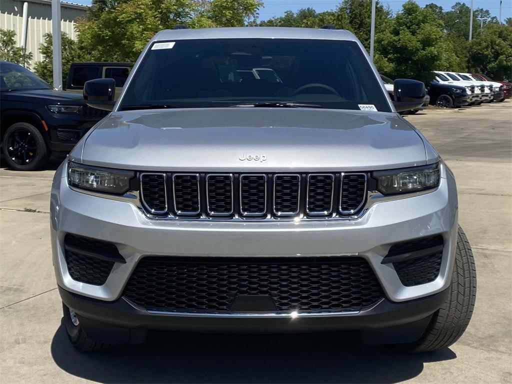 new 2025 Jeep Grand Cherokee car, priced at $31,195