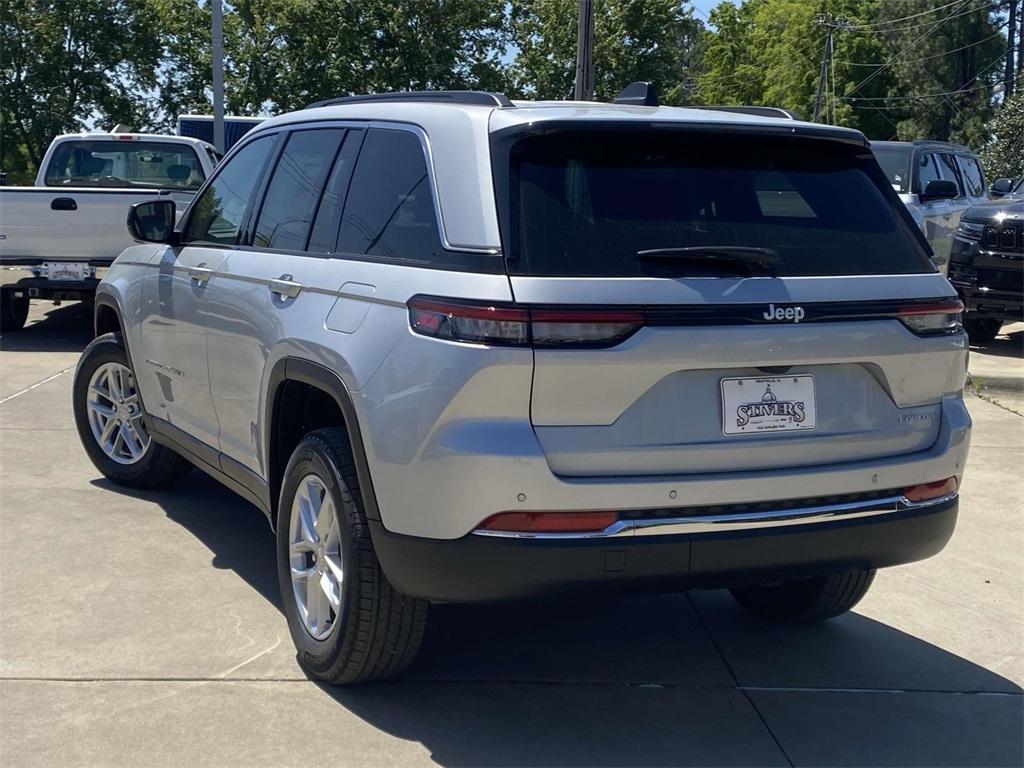 new 2025 Jeep Grand Cherokee car, priced at $31,195