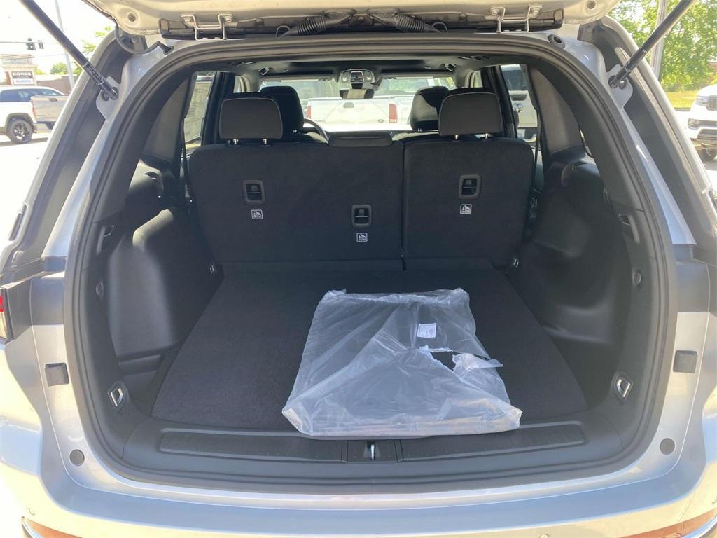 new 2025 Jeep Grand Cherokee car, priced at $31,195