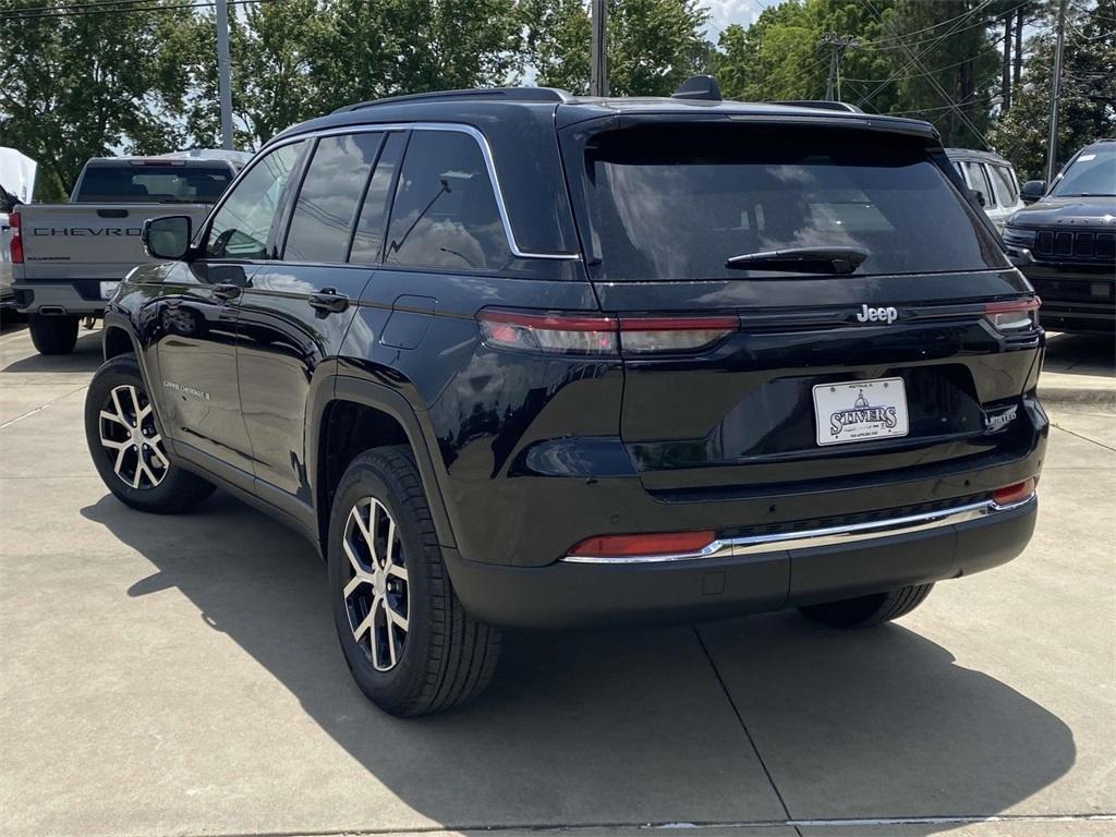 new 2025 Jeep Grand Cherokee car, priced at $37,381