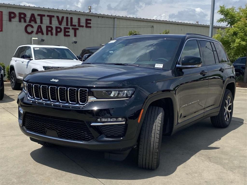 new 2025 Jeep Grand Cherokee car, priced at $37,381