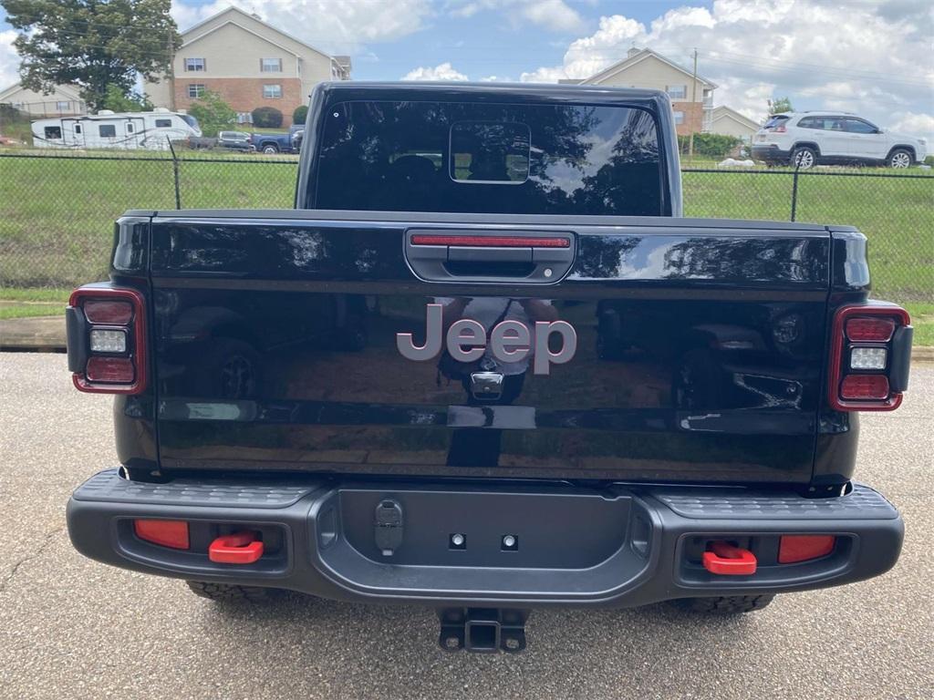 new 2025 Jeep Gladiator car, priced at $45,995