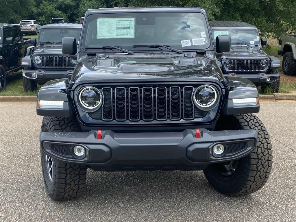 new 2025 Jeep Gladiator car, priced at $45,995