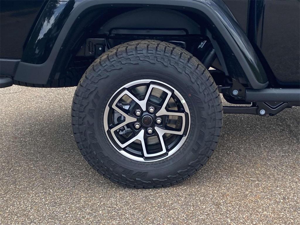 new 2025 Jeep Gladiator car, priced at $45,995