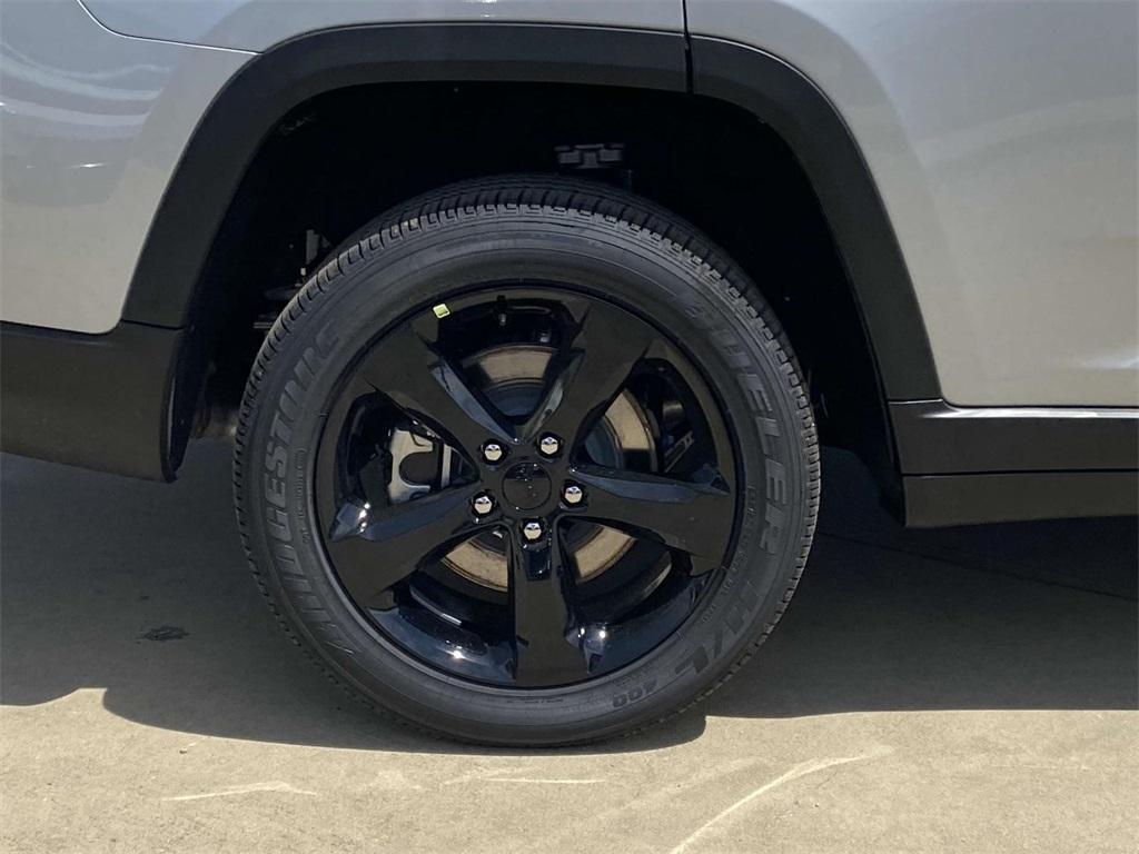 new 2025 Jeep Grand Cherokee L car, priced at $39,995