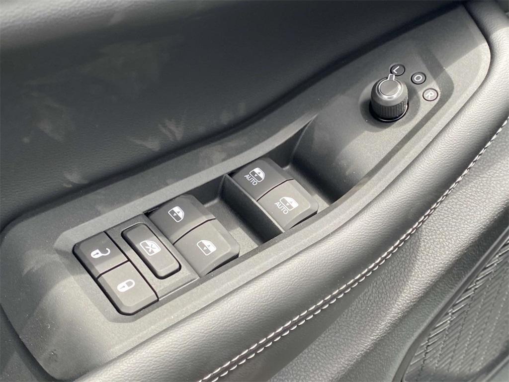 new 2025 Jeep Grand Cherokee L car, priced at $35,995