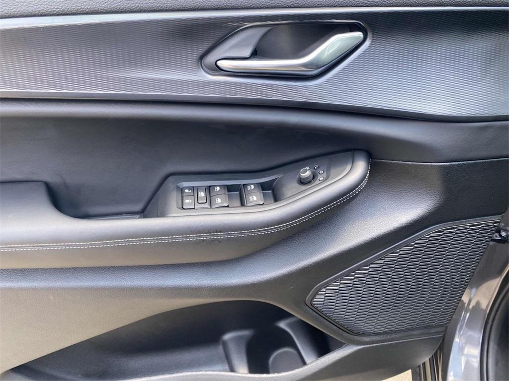 new 2025 Jeep Grand Cherokee L car, priced at $42,495