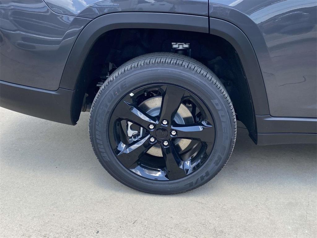 new 2025 Jeep Grand Cherokee L car, priced at $42,495