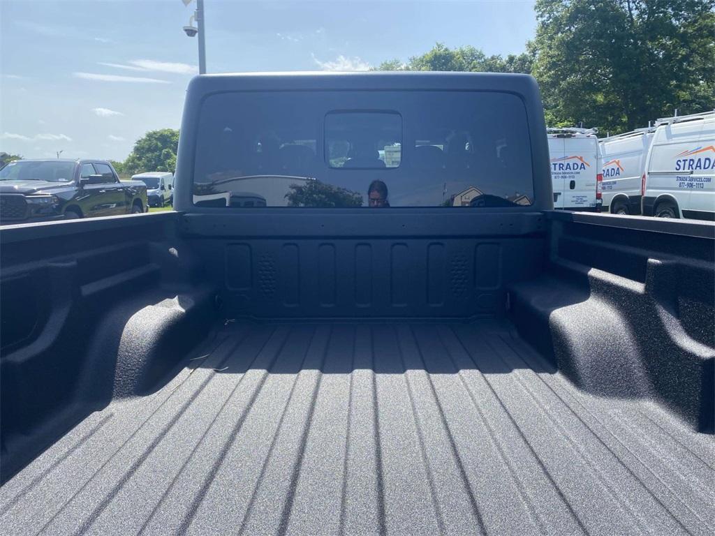 new 2025 Jeep Gladiator car, priced at $46,995