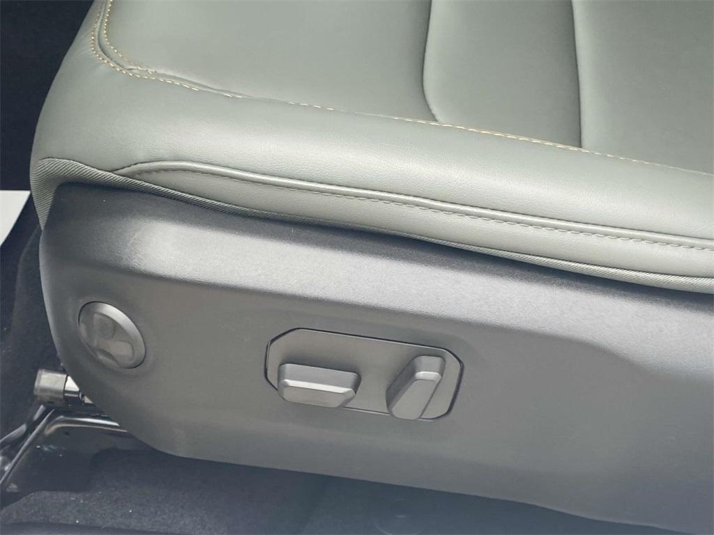 new 2025 Jeep Gladiator car, priced at $46,995