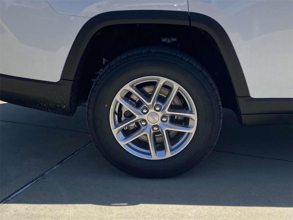 new 2025 Jeep Grand Cherokee L car, priced at $33,995