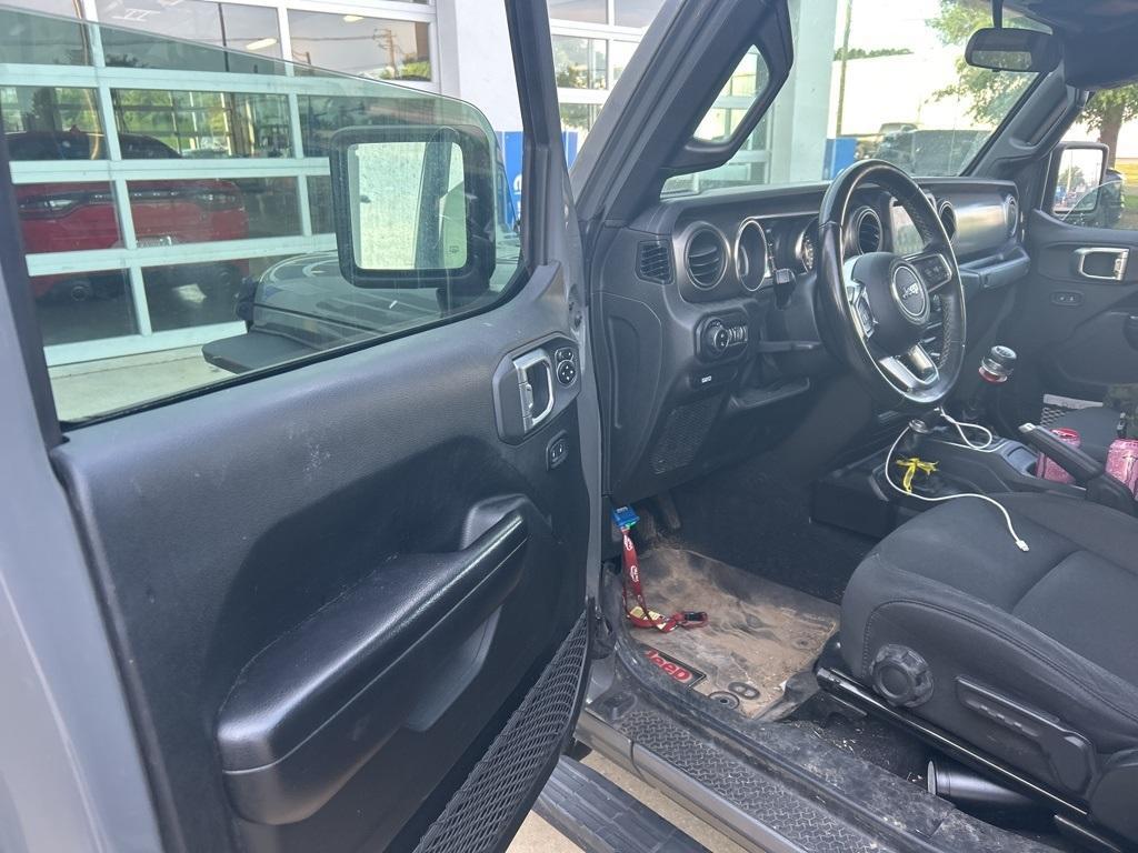 used 2020 Jeep Gladiator car, priced at $25,995