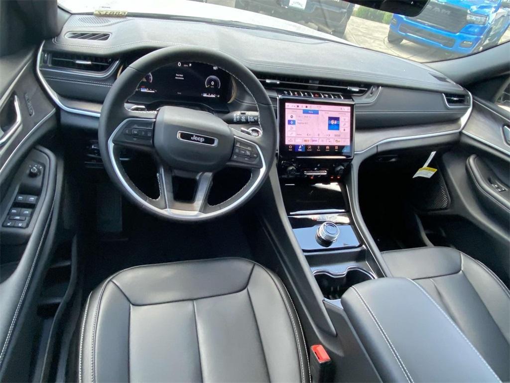 new 2025 Jeep Grand Cherokee L car, priced at $44,495