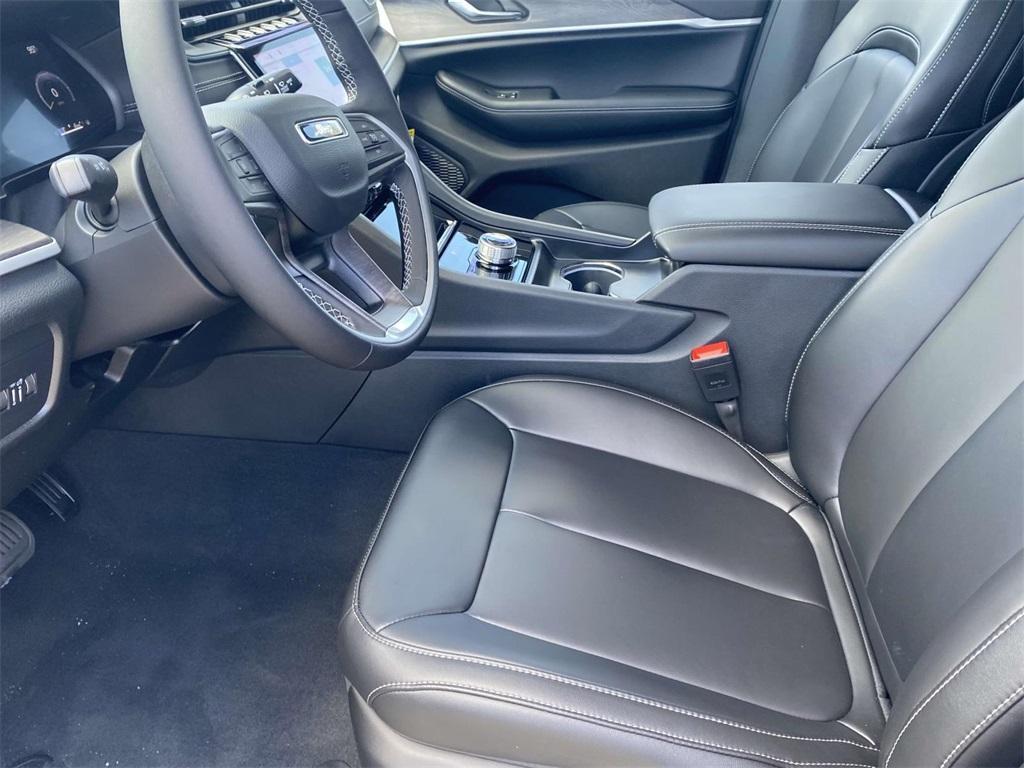 new 2025 Jeep Grand Cherokee L car, priced at $44,495