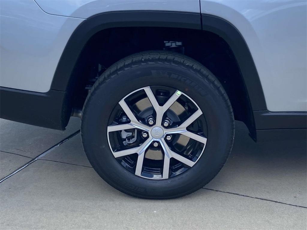 new 2025 Jeep Grand Cherokee L car, priced at $44,495
