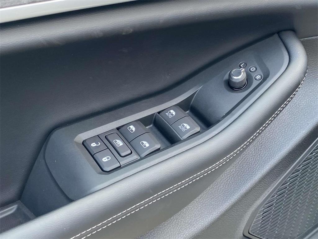 new 2025 Jeep Grand Cherokee L car, priced at $44,495
