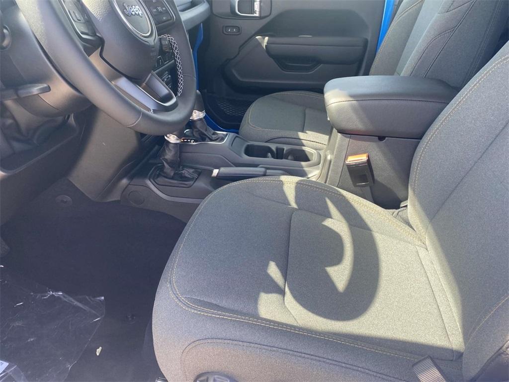 new 2025 Jeep Gladiator car, priced at $44,995