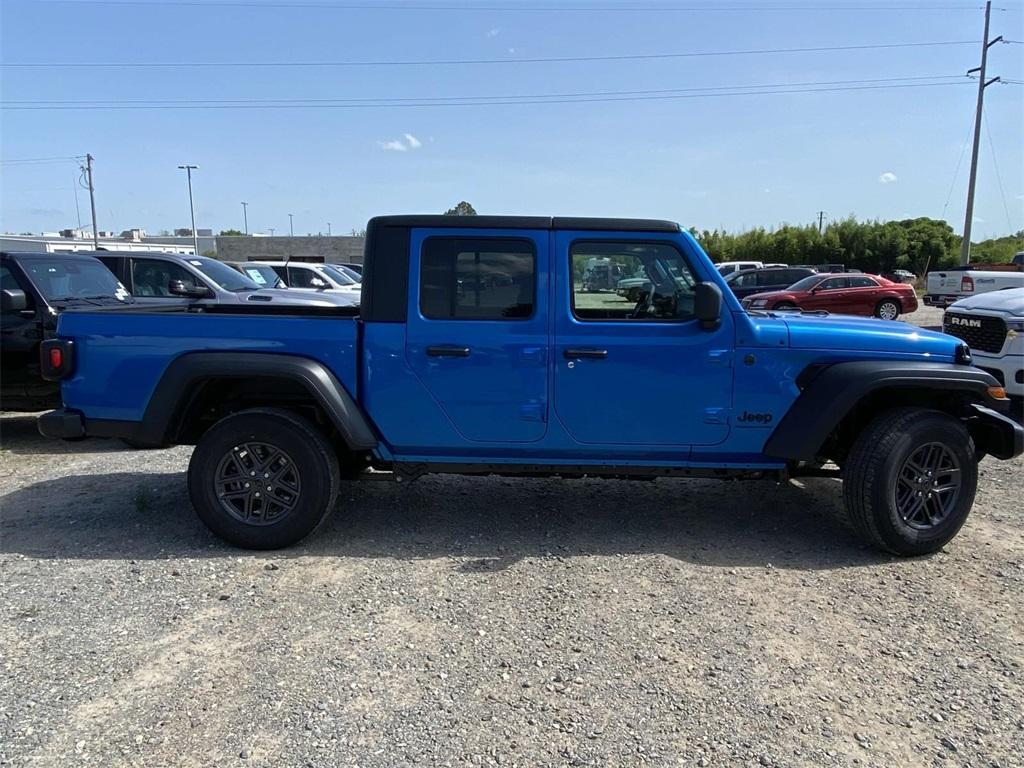 new 2025 Jeep Gladiator car, priced at $44,995