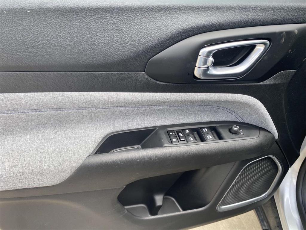 new 2025 Jeep Compass car, priced at $28,860