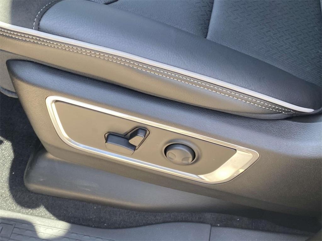 new 2025 Ram 1500 car, priced at $55,995