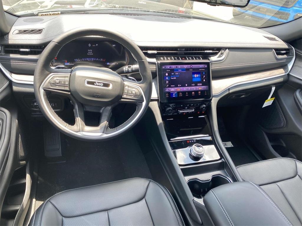 new 2025 Jeep Grand Cherokee L car, priced at $48,295