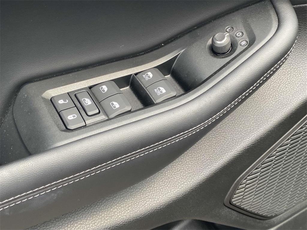 new 2025 Jeep Grand Cherokee L car, priced at $39,995