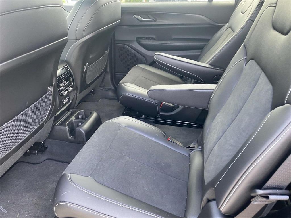 new 2025 Jeep Grand Cherokee L car, priced at $39,995