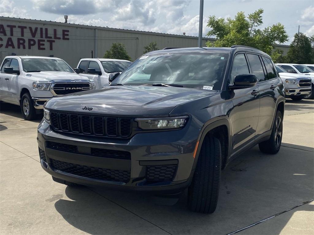 new 2025 Jeep Grand Cherokee L car, priced at $39,995
