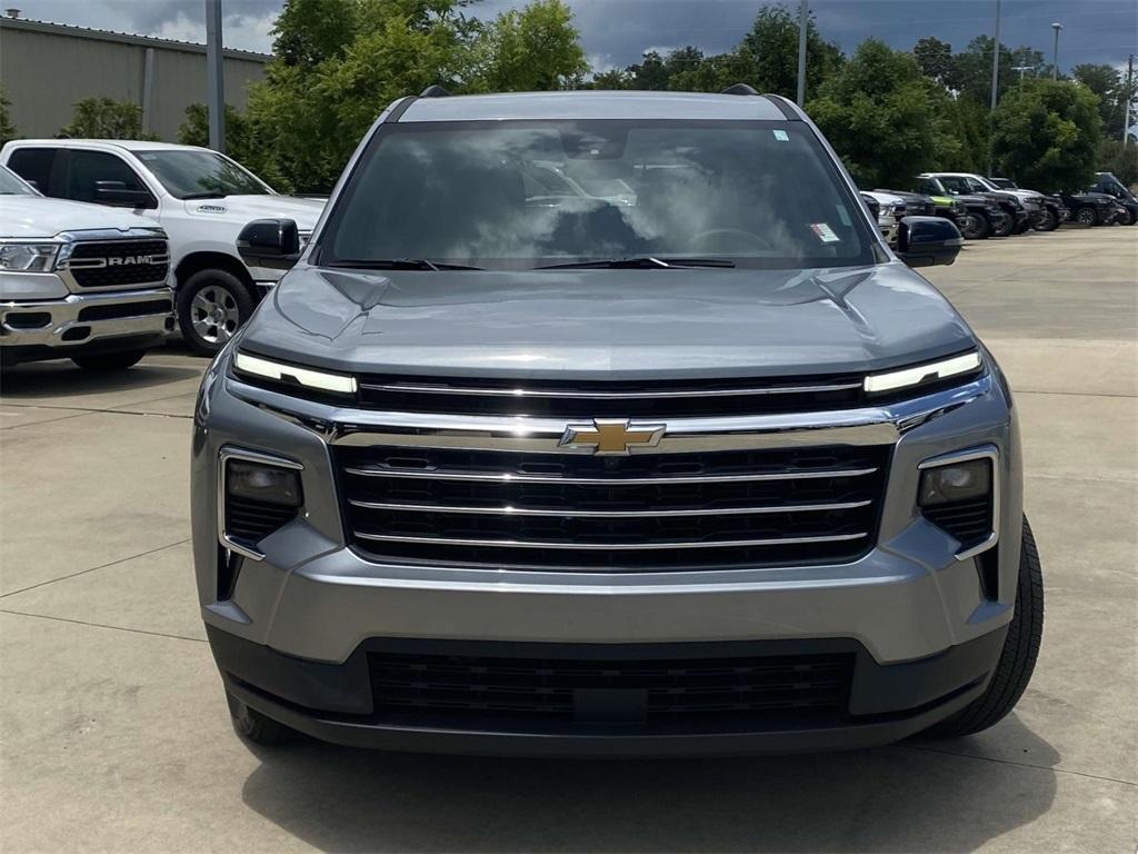 used 2024 Chevrolet Traverse car, priced at $38,995