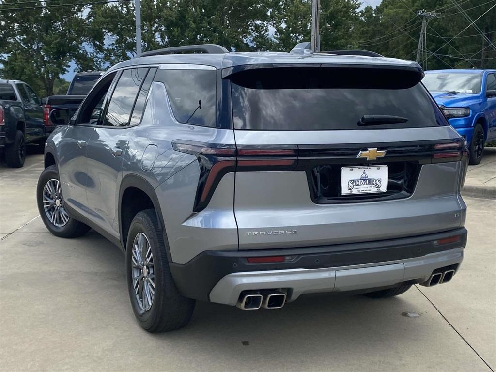 used 2024 Chevrolet Traverse car, priced at $38,995