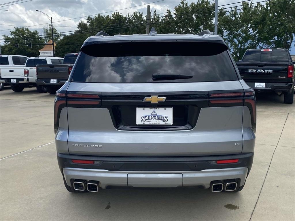 used 2024 Chevrolet Traverse car, priced at $38,995