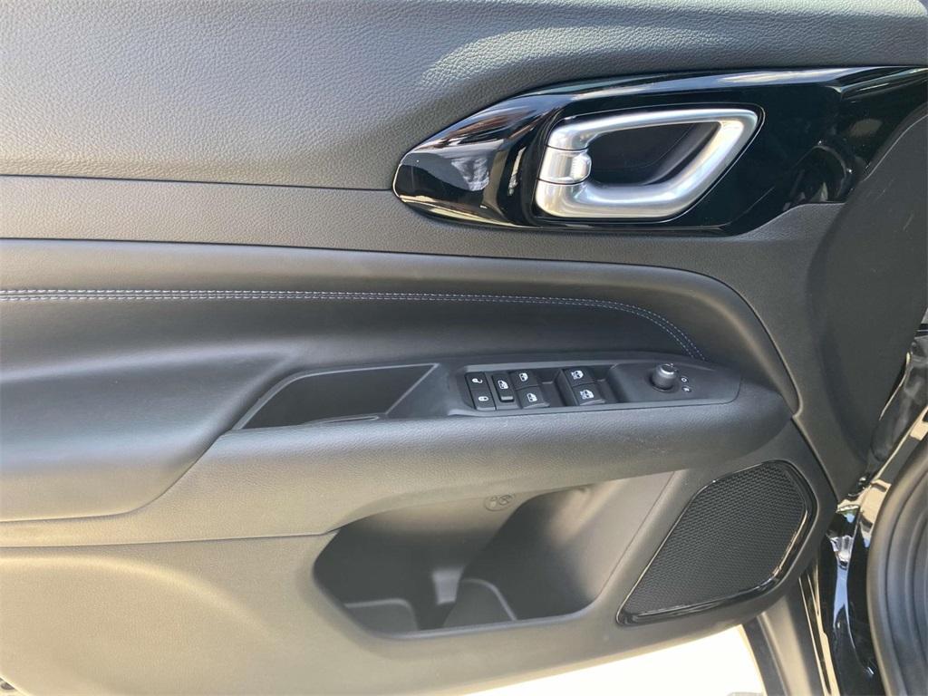 new 2025 Jeep Compass car, priced at $29,255