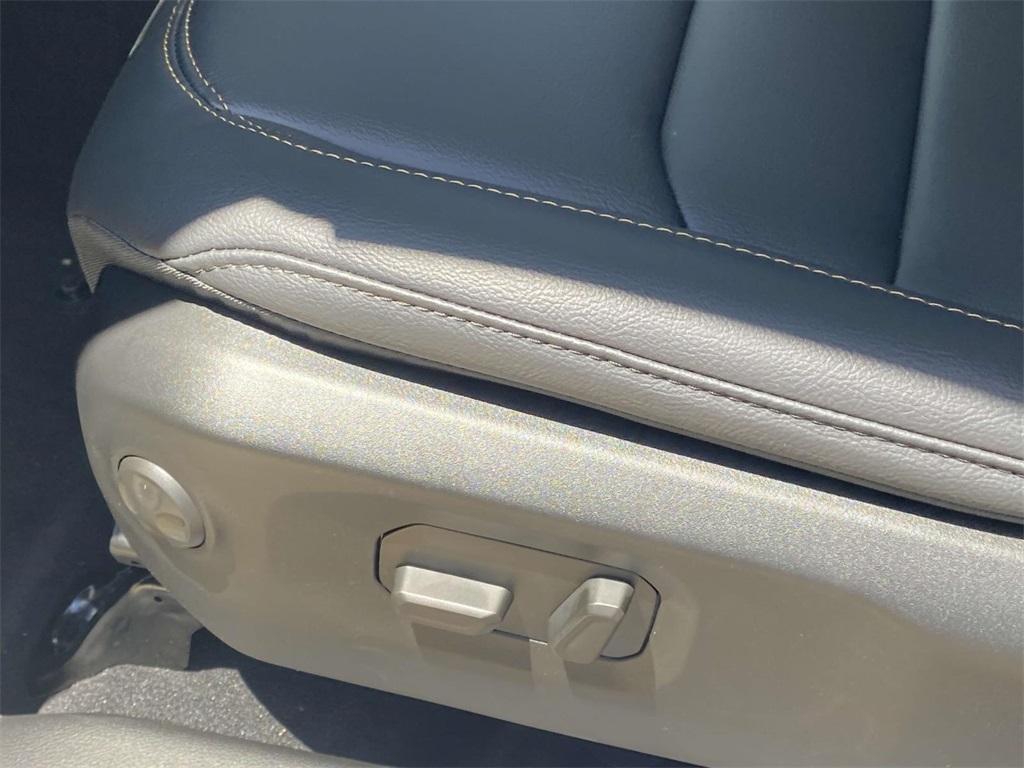 new 2025 Jeep Gladiator car, priced at $45,882